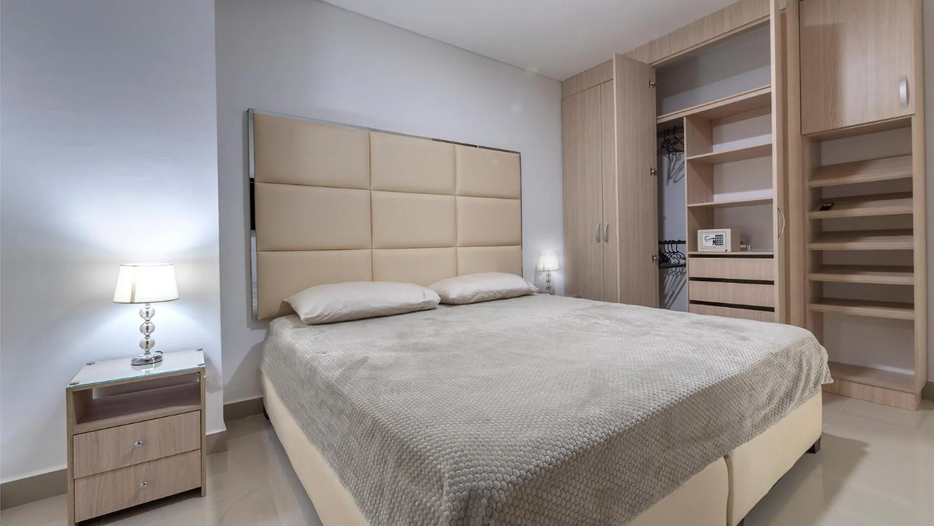 La Frontier Luxury Penthouse Suites Cartagena
